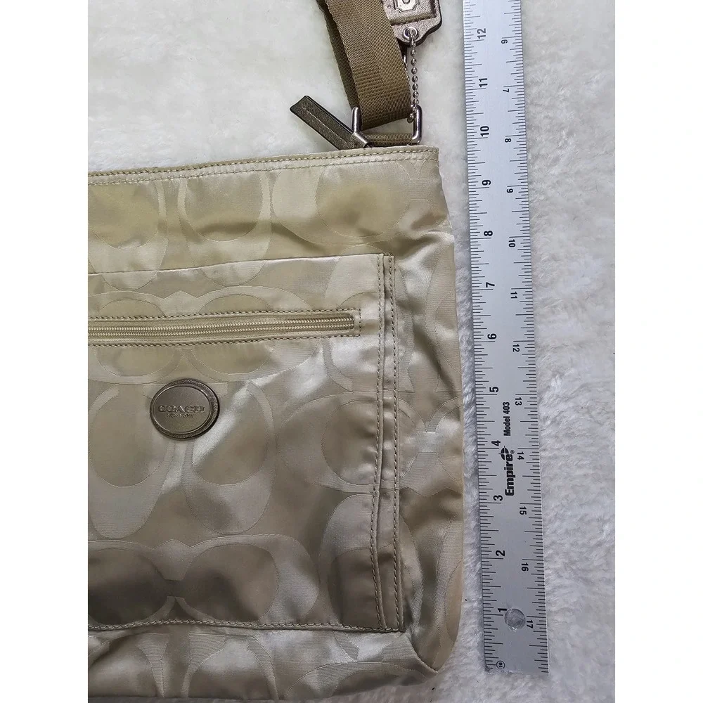 Coach Signature C Canvas Crossbody Bag‎ - Picture 5 of 10